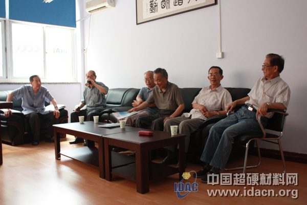網(wǎng)站顧問蒞臨中國超硬材料網(wǎng)指導工作