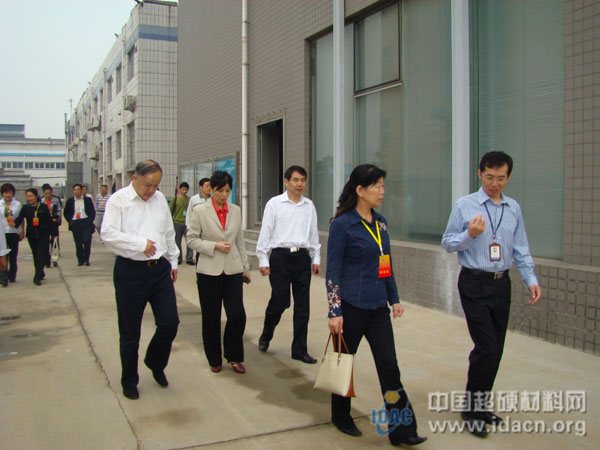 市政協(xié)一行到富耐克公司視察