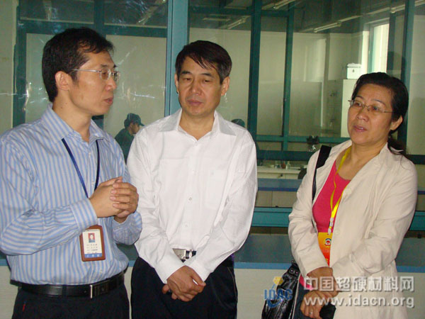 市政協(xié)一行到富耐克公司視察
