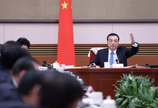 李克強(qiáng)召開座談會(huì)談及“唱空”中國