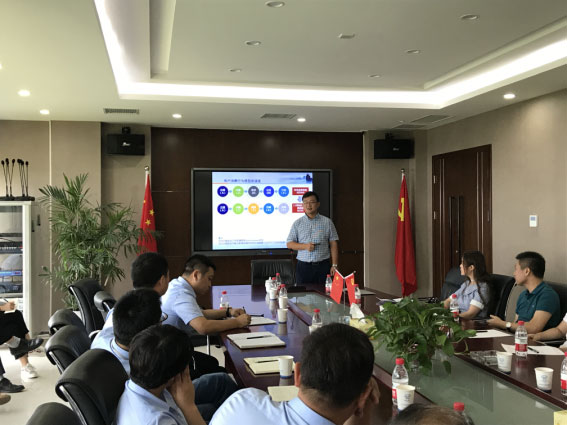 清華大學(xué)楊建強(qiáng)教授蒞臨華晶參觀指導(dǎo)