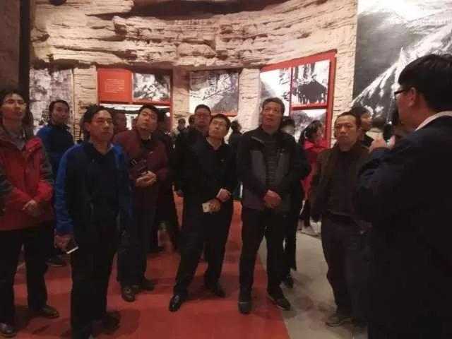 中南鉆石舉辦貫徹黨的十九大精神、弘揚人民兵工精神暨黨性教育專題培訓