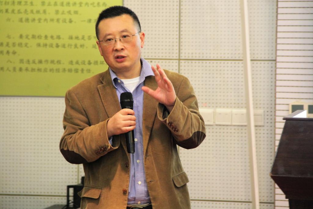   三位千人計劃專家來河工大材料院開展學(xué)術(shù)交流與合作  