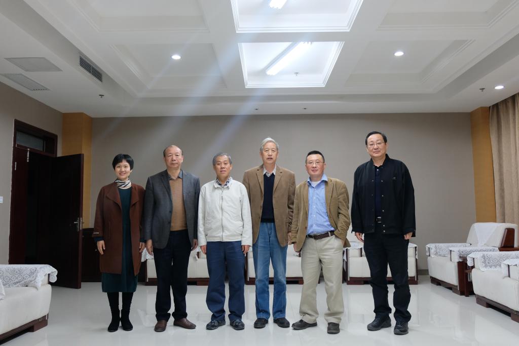   三位千人計劃專家來河工大材料院開展學(xué)術(shù)交流與合作  