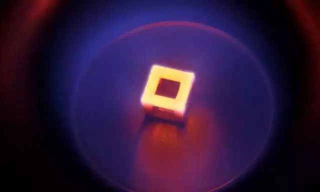 澳研究人員首次將3D打印金剛石植入物用于生物醫(yī)學(xué)和骨科