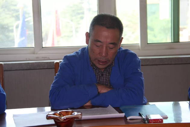 中南鉆石公司召開(kāi)九月份黨委中心組理論學(xué)習(xí)擴(kuò)大會(huì)