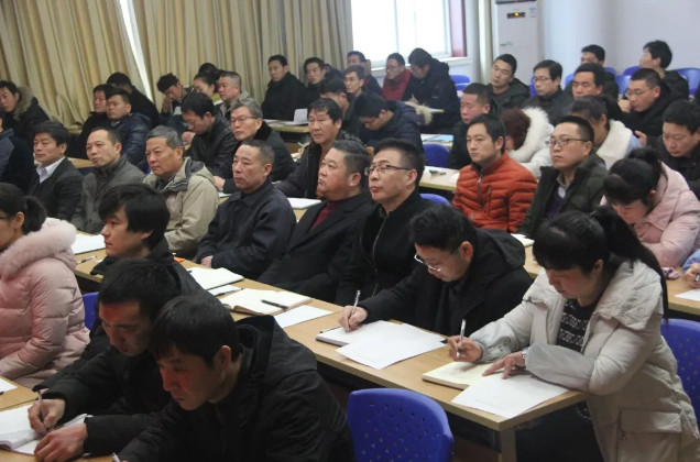 中南公司召開第七屆班組建設(shè)經(jīng)驗交流暨2018年十佳班組長評選會