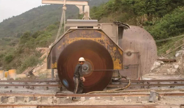 淺析石材機械設備對石材的影響
