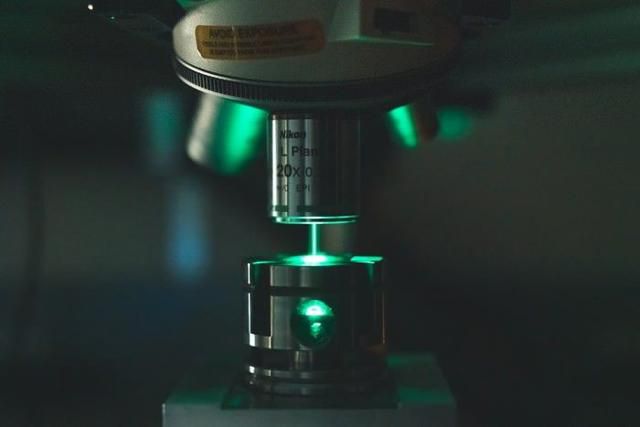 斯坦福大學科學家將化石燃料分子變成新型人造純鉆