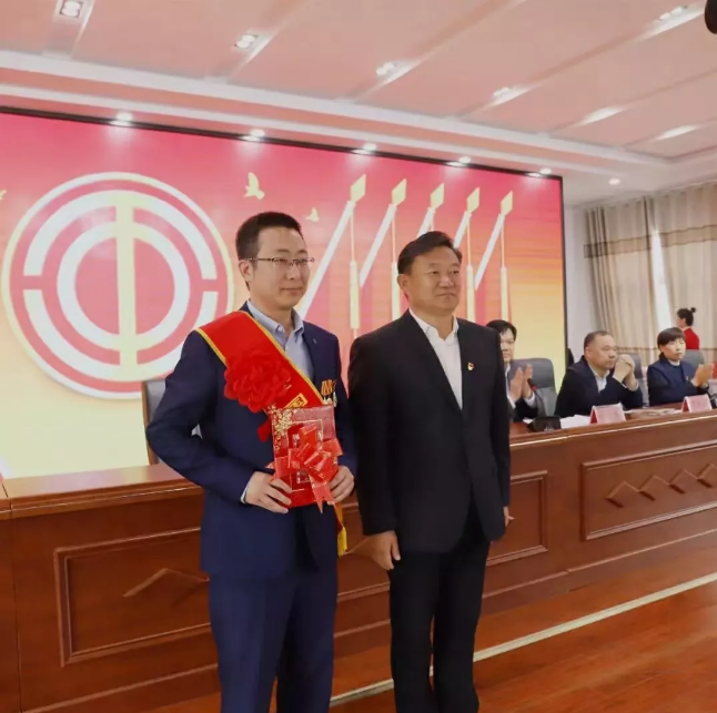 致敬奮斗者！力量鉆石陳正威榮獲2021年全國五一勞動獎?wù)?></a>
						<div   id=
