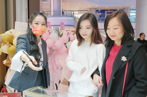 愛得起更買得起——DOFESTORY超鉆，打破鉆石高價(jià)，實(shí)現(xiàn)克拉自由！