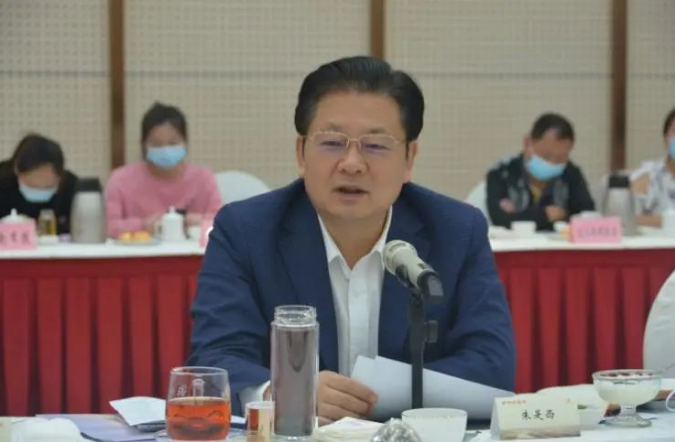南陽(yáng)市委書(shū)記朱是西：支持中南鉆石、神州靈山等超硬材料企業(yè)做大做強(qiáng)