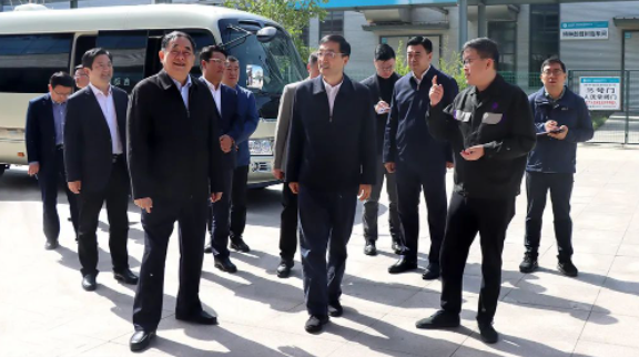 山東省委常委、濟(jì)南市委書記劉強(qiáng)調(diào)研圣泉集團(tuán)