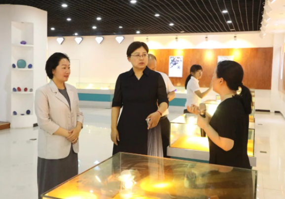 中原銀行調(diào)研組到柘城縣調(diào)研超硬材料發(fā)展情況