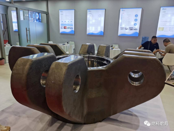 三磨展中的龐然大物——六面頂壓機設備的大型化發(fā)展趨勢
