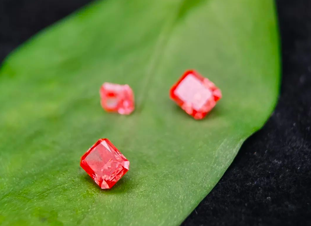 晶盛機(jī)電成功培育10克拉級(jí)高品質(zhì)人造鉆石