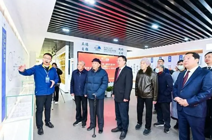 你見過金剛石原石嗎？武漢理工大學(xué)院史館里看個(gè)明白
