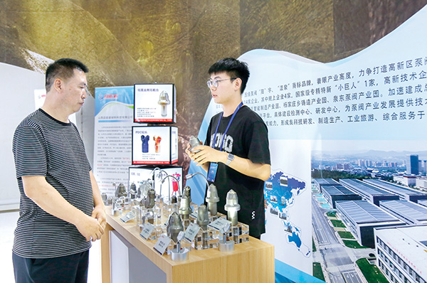 第二屆山西特色專業(yè)鎮(zhèn)投資貿(mào)易博覽會(huì)上，“陽(yáng)泉制造”成博覽會(huì)熱點(diǎn)