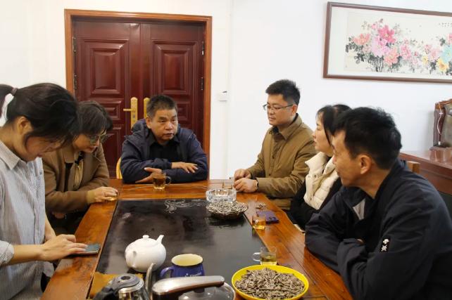 中國超硬材料網(wǎng)一行走訪旭坤磨料磨具、弘元超硬材料